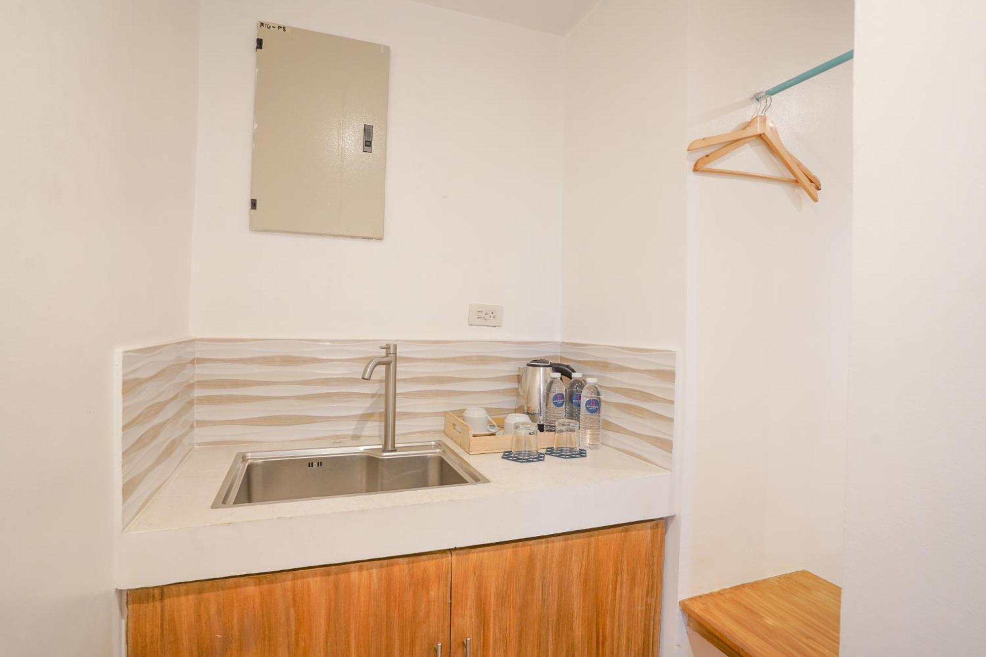 Arzo Hotel Premier Makati City Ngoại thất bức ảnh