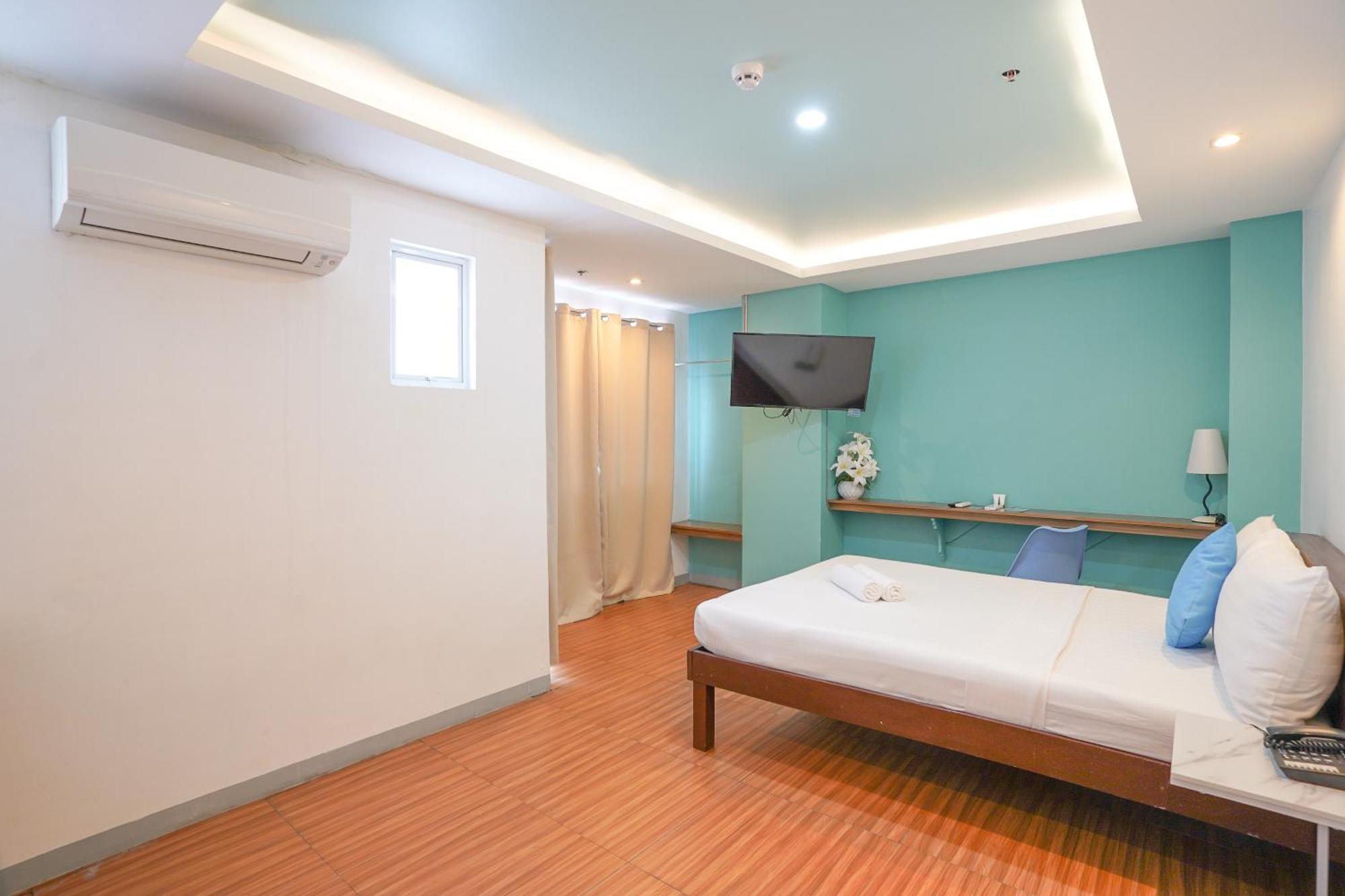 Arzo Hotel Premier Makati City Ngoại thất bức ảnh