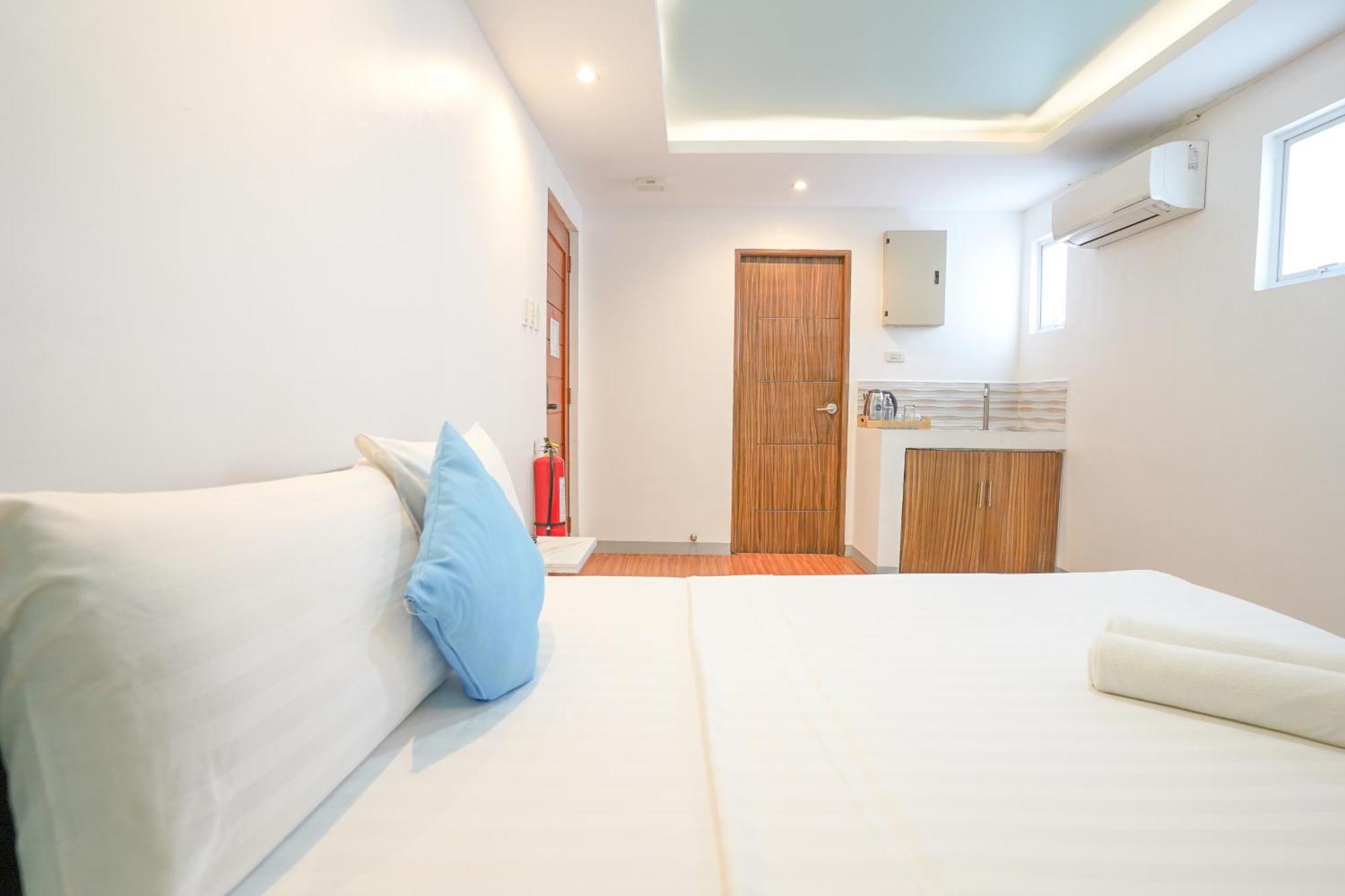 Arzo Hotel Premier Makati City Ngoại thất bức ảnh